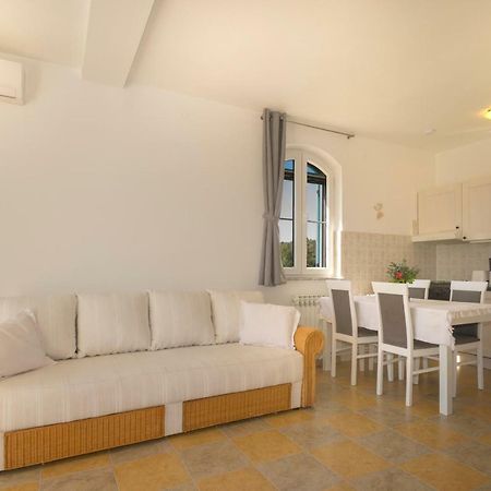 Apartman Mendula Premantura Kültér fotó